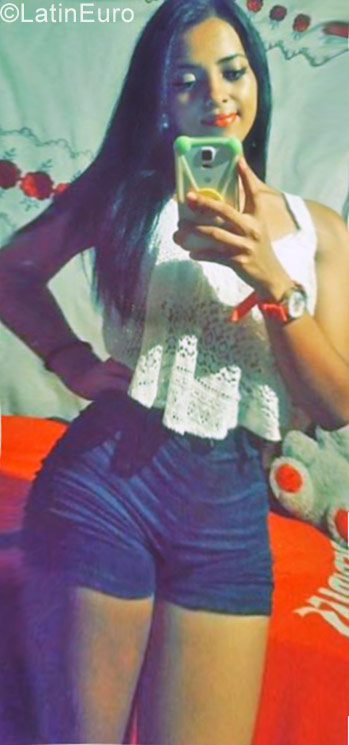 Date this funny Brazil girl Maria from Rio De Janerio BR10203