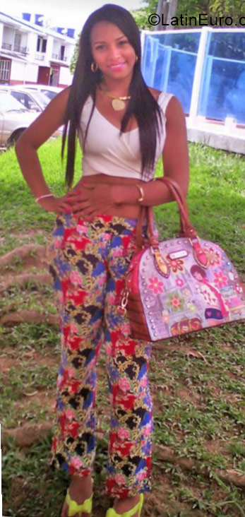 Date this hard body Colombia girl Milu from Villavicencio CO22121