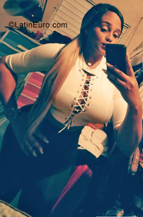 Date this beautiful Dominican Republic girl Lizabeth from Puerto Plata DO29945