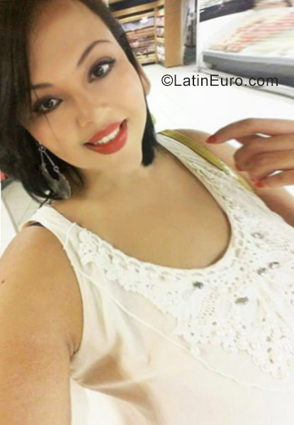 Date this voluptuous Brazil girl Amanda from Belo Horizonte BR10216