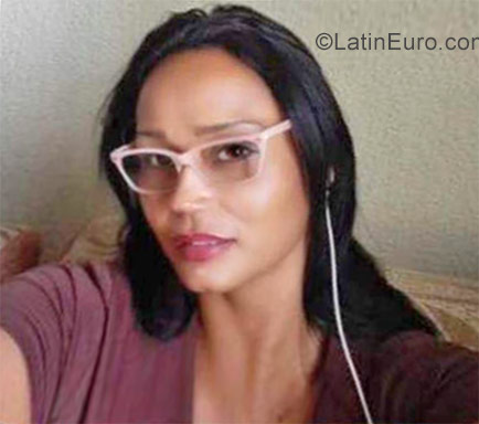 Date this hot Colombia girl Ingrid from Cali CO22163