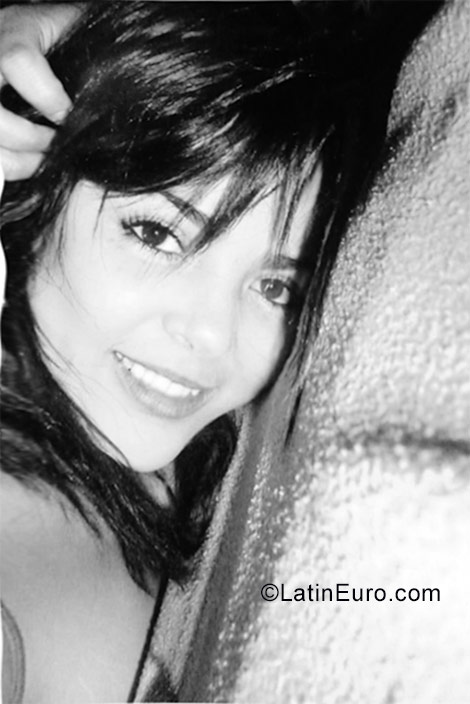 Date this foxy Colombia girl Agua santa from Pereira CO22178