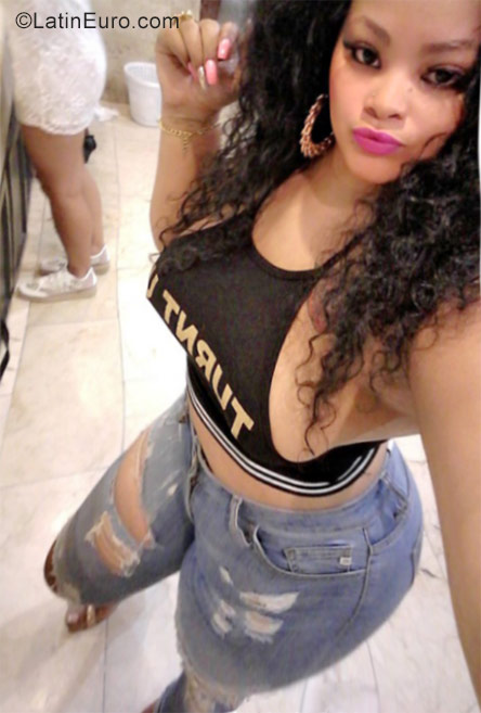 Date this georgeous Dominican Republic girl Joselyn1 from Santo Domingo DO30008