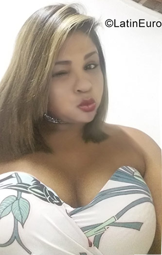 Date this voluptuous Brazil girl Edna from Igarassu BR10222