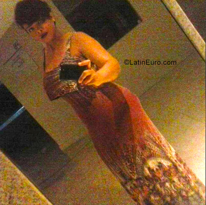 Date this voluptuous Canada girl Daniele from Recife CA775