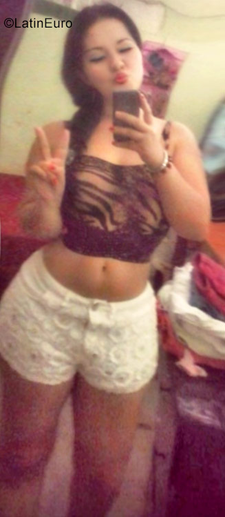 Date this cute Colombia girl Vanesa from Bogota CO22230