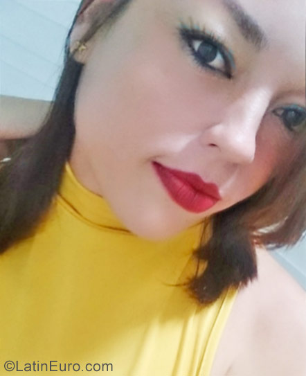 Date this good-looking Dominican Republic girl Johany from Santo Domingo DO30233