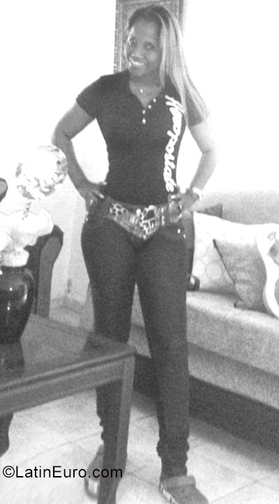 Date this lovely Dominican Republic girl Ginger from Santo Domingo DO30316