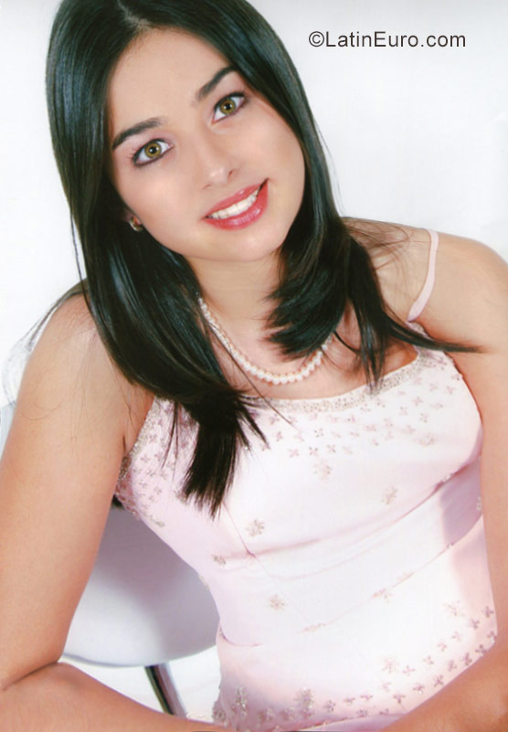 Date this delightful Brazil girl Camila from Cascavel BR10285