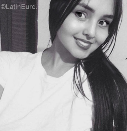 Date this young Colombia girl Vane from Pereira CO22348