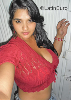 Date this stunning Colombia girl Angelandica from Palmira CO22352