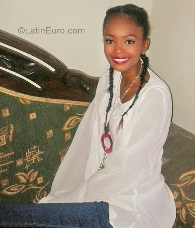 Date this charming Colombia girl Samanta from Bogota CO22354