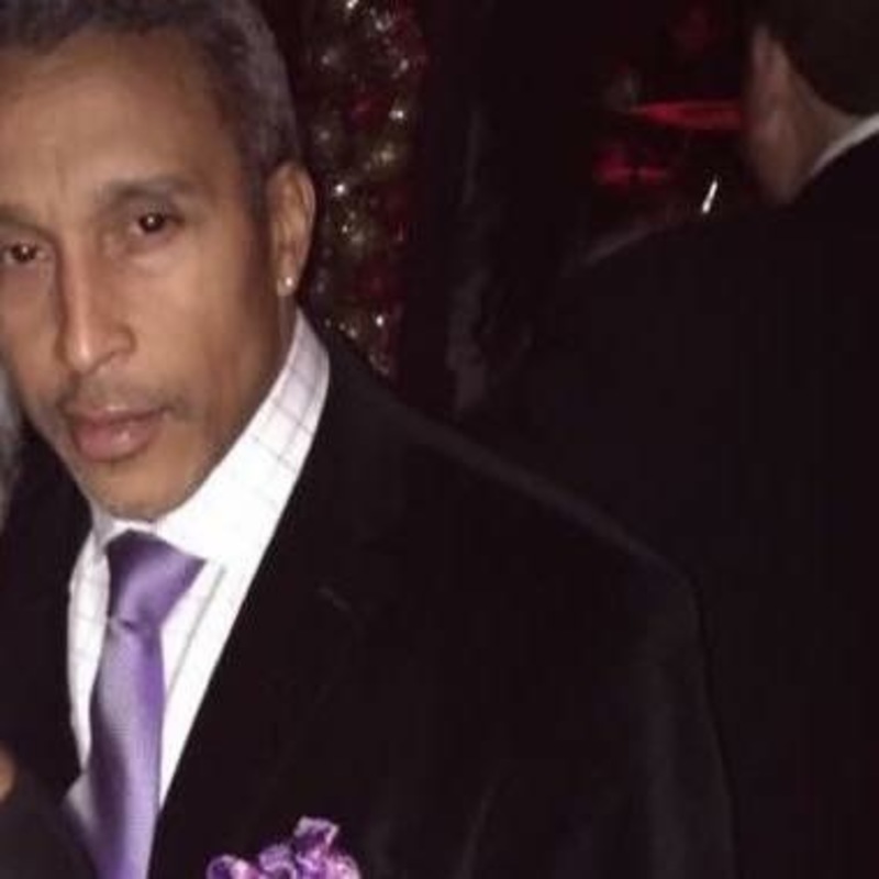 Date this hard body United States man St.jerome from Chicago US18700