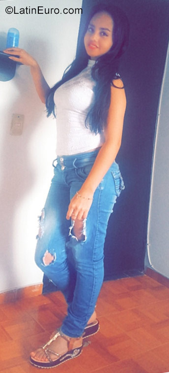 Date this funny Colombia girl Tatiana Kim from Fusagasuga CO22410