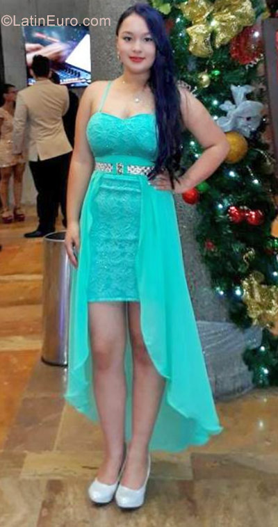Date this athletic Colombia girl Mervily from Manizales CO22431