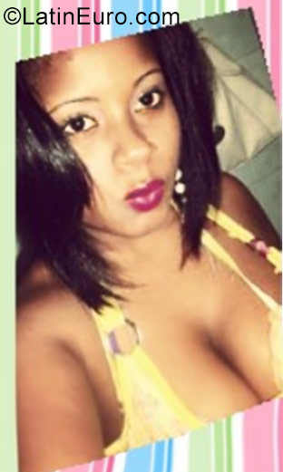 Date this voluptuous Dominican Republic girl Yudy from Santiago DO30412