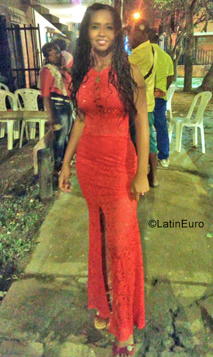 Date this foxy Colombia girl Marisela from Cali CO22446