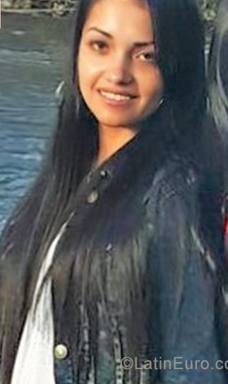 Date this lovely Colombia girl Milena from Bogota CO22467