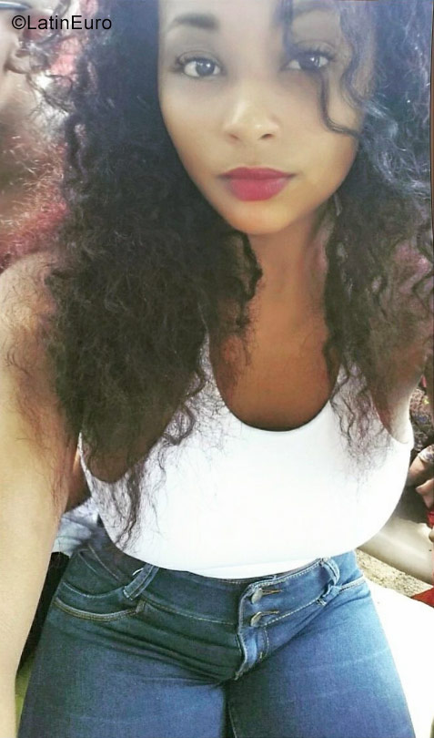 Date this funny Dominican Republic girl Virginia from Santo Domingo DO30455