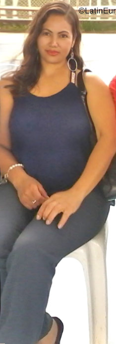 Date this athletic Peru girl Nadia from Lima PE1141