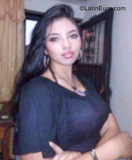 Date this foxy Colombia girl Yada from Popayan CO22487