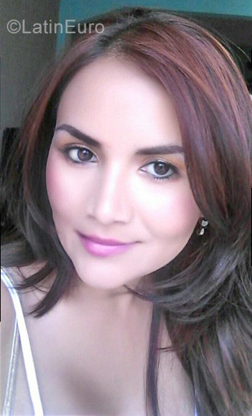 Date this beautiful Colombia girl Mar from Cali CO22502