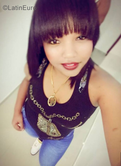Date this beautiful Dominican Republic girl Miriel garci from Santiago DO30503