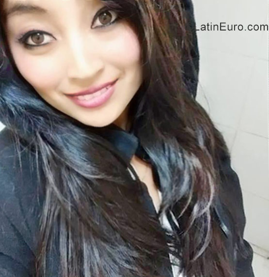 Date this attractive Peru girl Marlin from Lima PE1145