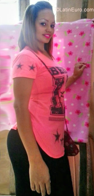 Date this hot Venezuela girl Edurelis from Caracas VE1023