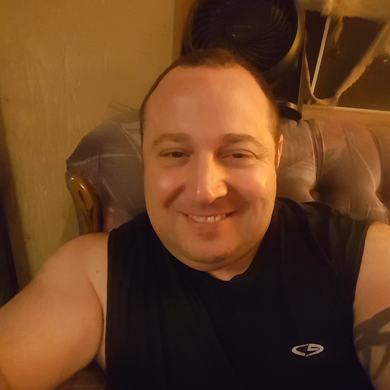 Date this hard body United States man Tom from Chicago US18754