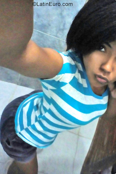 Date this cute Venezuela girl Yirelis from Caracas VE1029