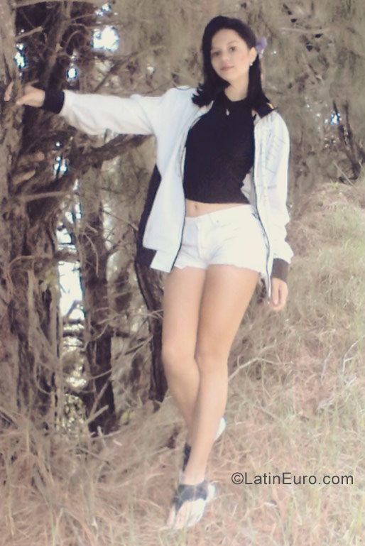 Date this gorgeous Venezuela girl Jenny from Caracas VE1056