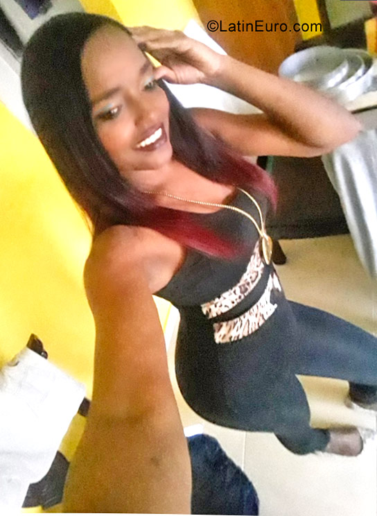 Date this lovely Dominican Republic girl Venaly from Puerto Plata DO30624