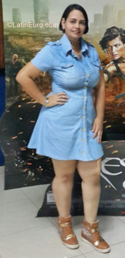 Date this young Venezuela girl Andrea from Maracay VE1067