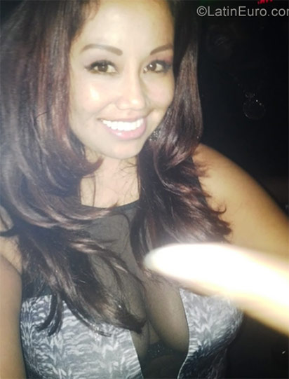 Date this sultry Peru girl Karyna from Lima PE1165