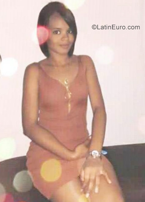Date this exotic Dominican Republic girl Ani from Santo Domingo DO30704