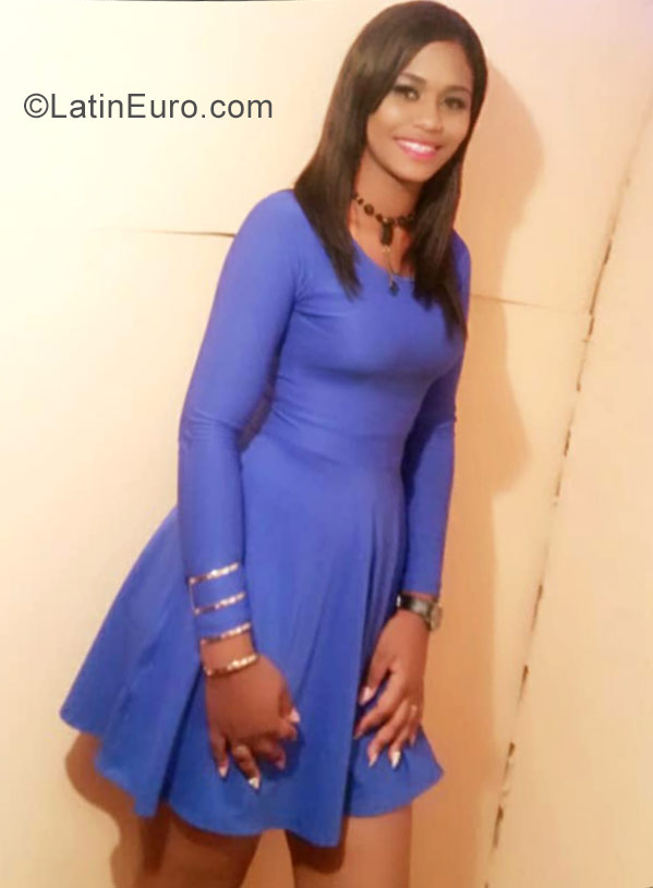 Date this cute Dominican Republic girl Merly from Santiago DO30725