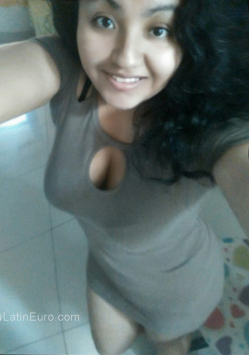 Date this stunning Peru girl Suli from Lima PE1171