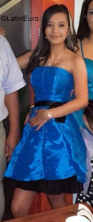 Date this pretty Colombia girl Alejandra from Manizales CO22823