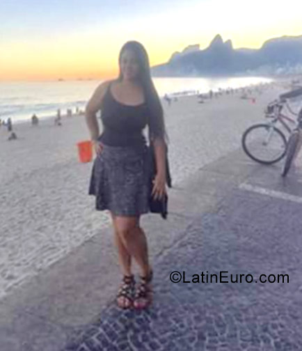 Date this beautiful Brazil girl Thais from Rio de Janeiro BR10668