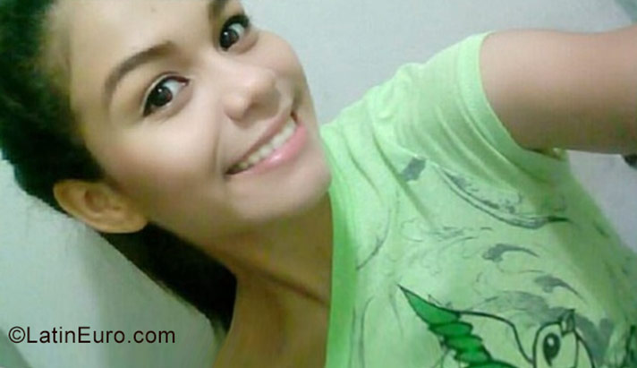 Date this happy Venezuela girl Danna from Maracaibo VE1153