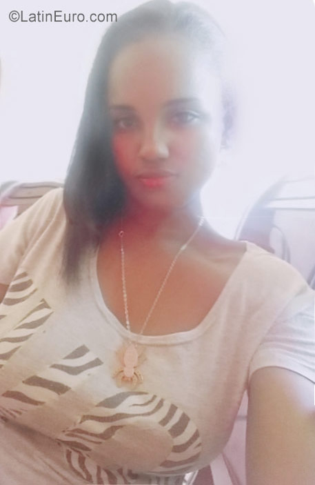 Date this delightful Dominican Republic girl Noelis from Puerto Plata DO30906