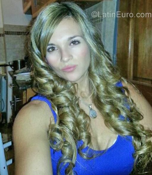 Date this voluptuous Argentina girl Carla from Santiago del estero AR115