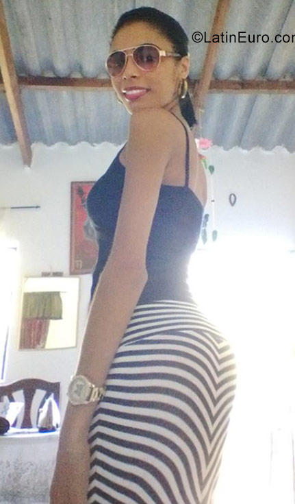 Date this cute Colombia girl Vanessa from Santa Marta CO22896