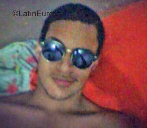 Date this athletic Brazil man Sybala from Saint Louis BR10384