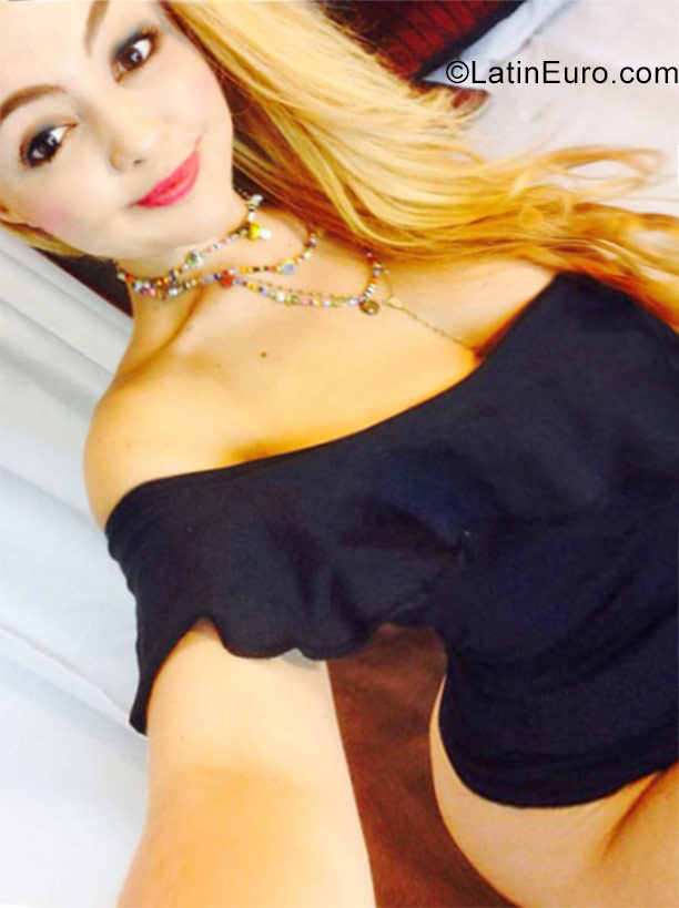 Date this charming Colombia girl Camila from Medellin CO22923