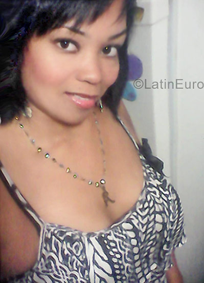 Date this georgeous Venezuela girl Carla from Maracaibl VE1180