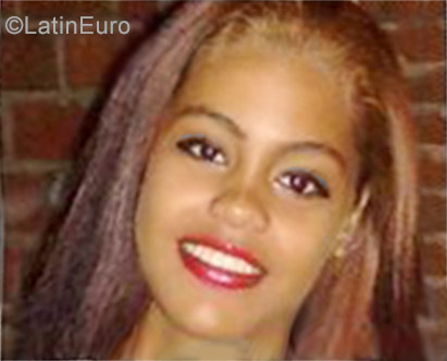 Date this gorgeous Cuba girl Eliane from Havana CU187