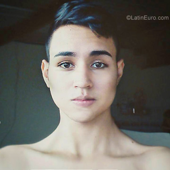 Date this hard body Colombia man Gummi from Cali CO22938