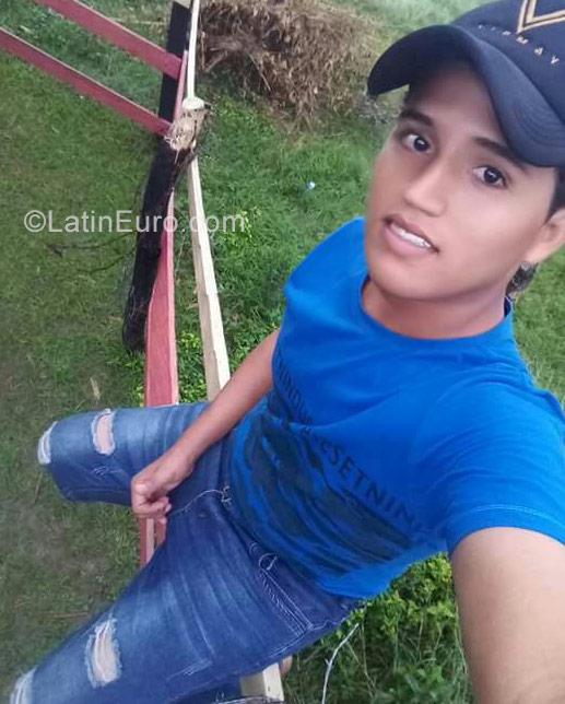 Date this georgeous Colombia man Andres from Sincelejo CO22943